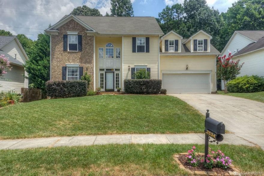 Welcome Home, 5 Bedrooms ,3 Bathrooms, 2 story house in Williams Crossing Subdivision in Matthews!! Very well maintained and ready for you to move in this summer. Two story foyer, Family room with fireplace, Master BR with tray ceiling, walk in closet and private bath with double sink, garden tub & shower. Large private and entertaining backyard. Large Bonus could be 5th bedroom. Close to everything in Matthews and Charlotte.