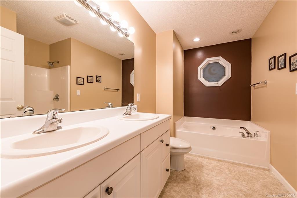 Ole Eastpointe - Residential