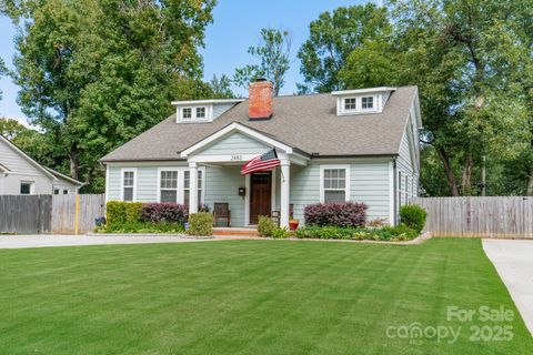 Photo of 2452 Morton Street, Charlotte, NC 28208 (MLS # 4305787)