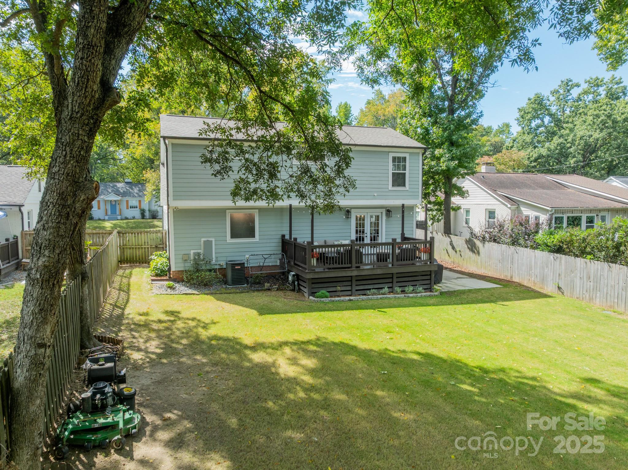 Camp Green - Residential