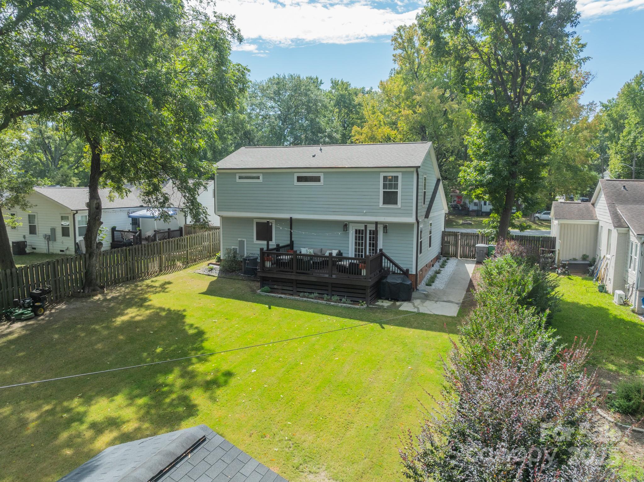 Camp Green - Residential