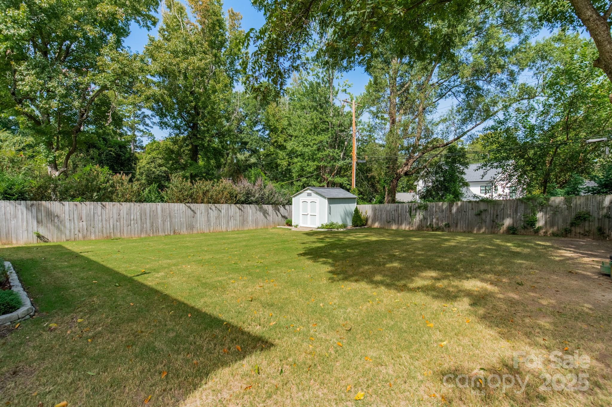 Camp Green - Residential