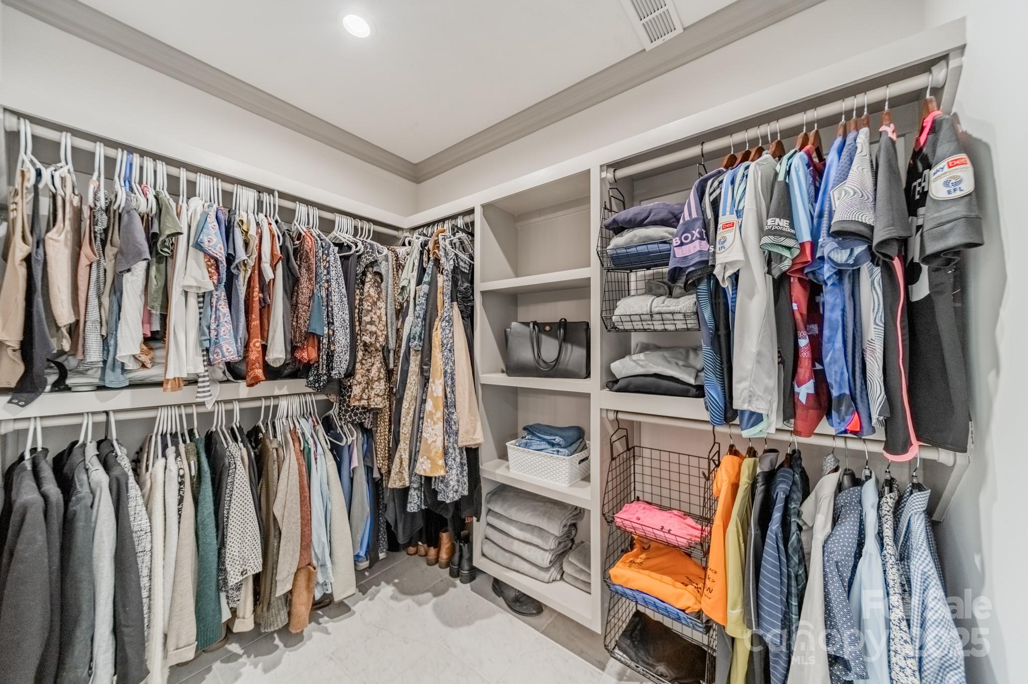 Camp Green - Residential