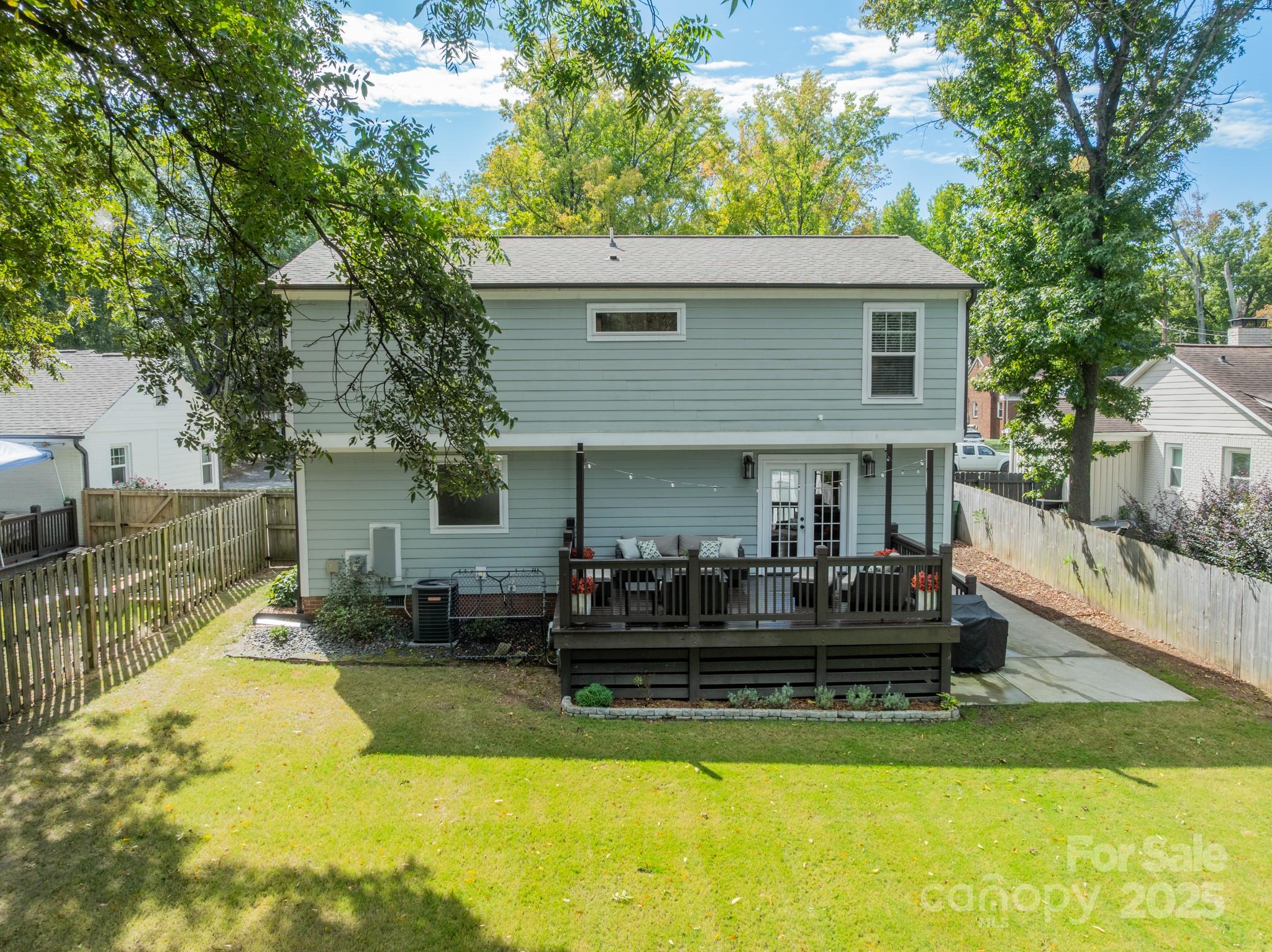 Camp Green - Residential