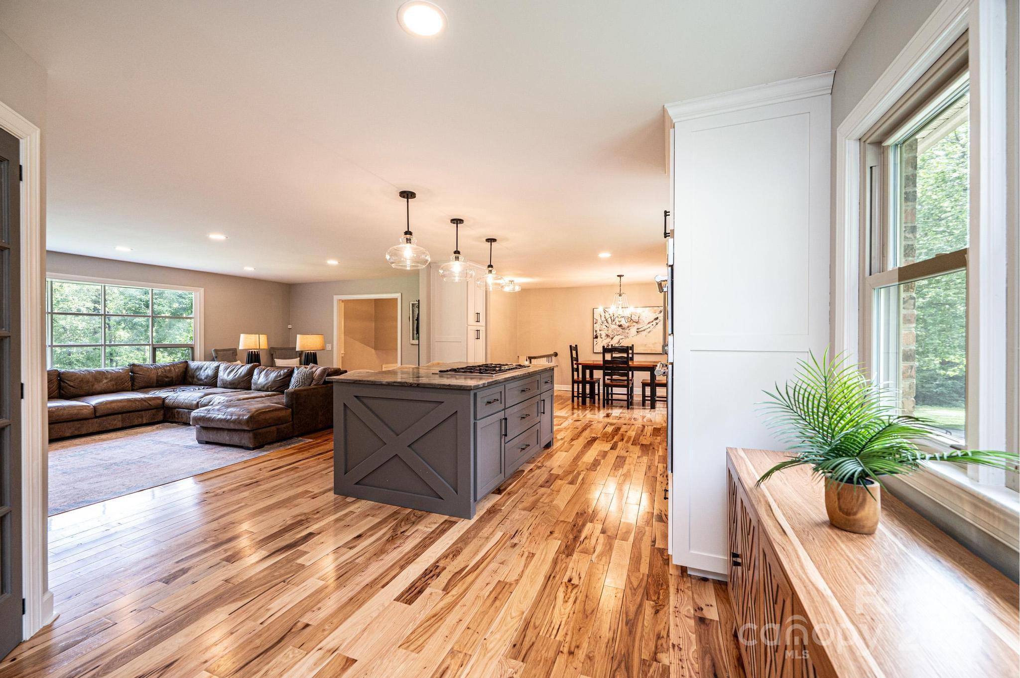 221 Roberts Lane