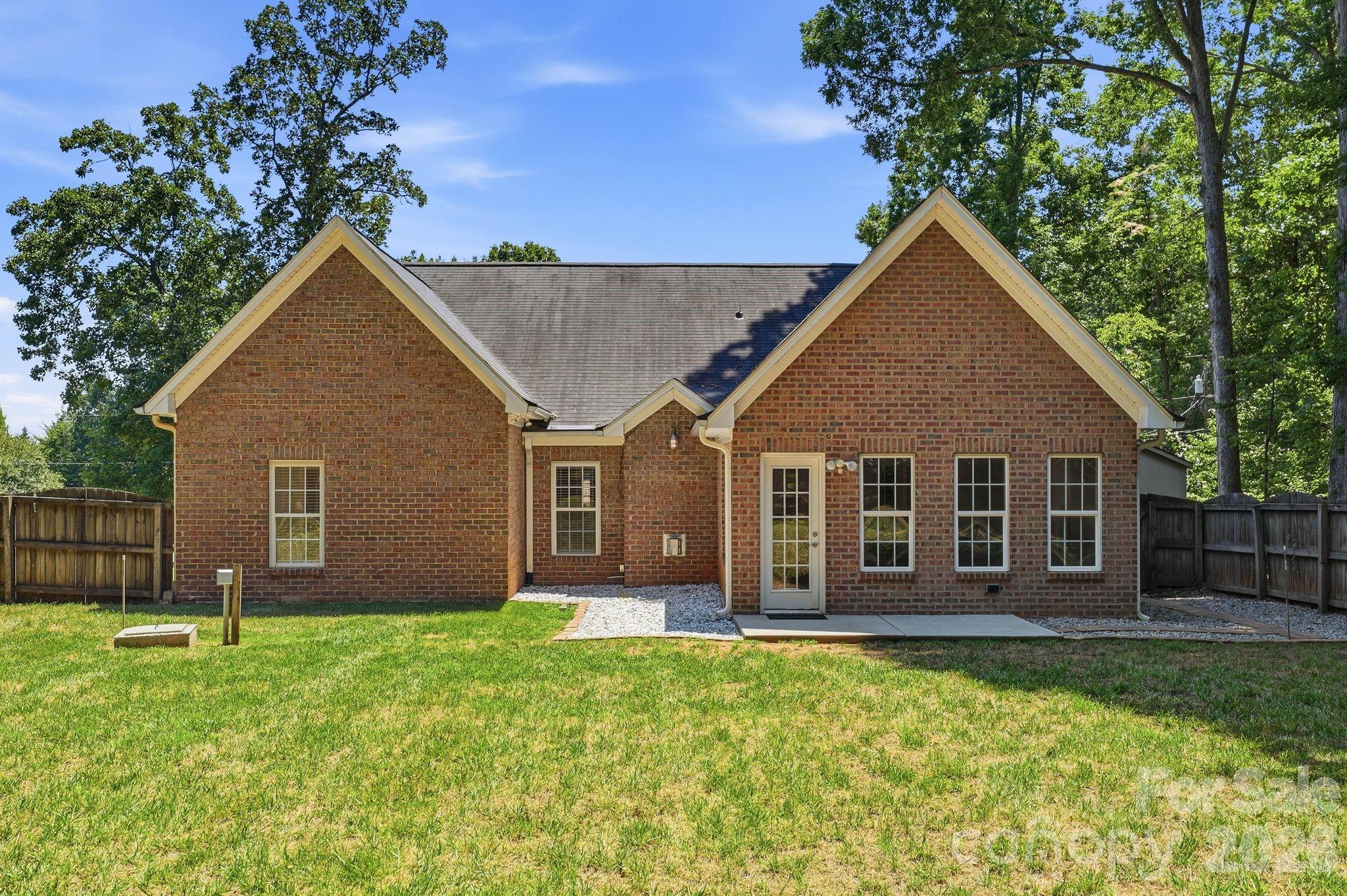 139 Spicewood Circle