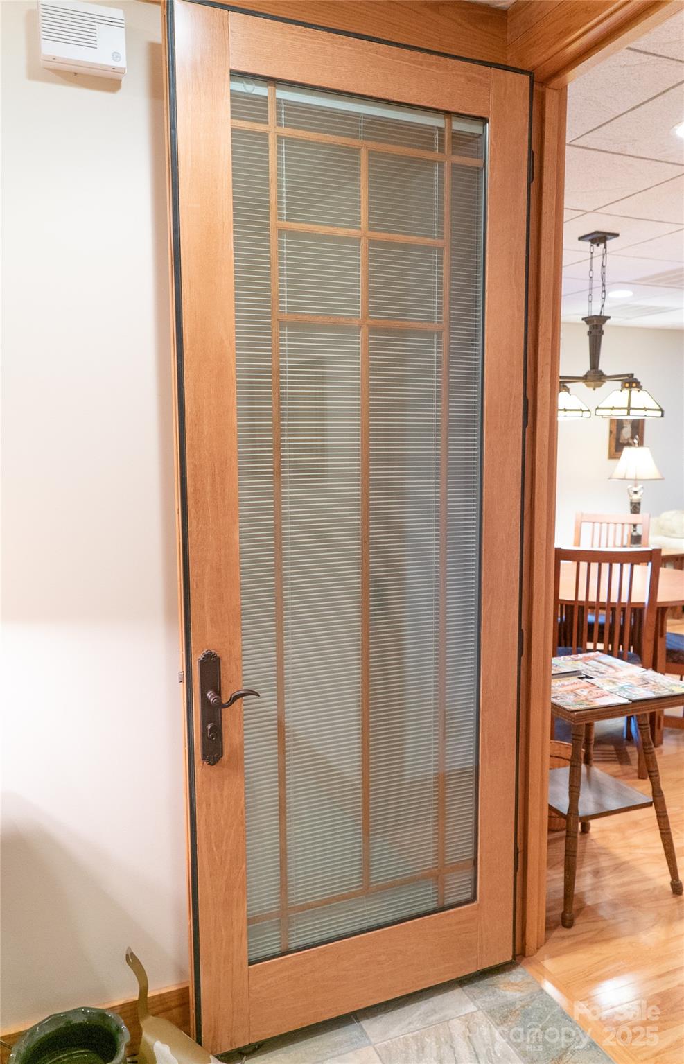 Boone, North Carolina 28607, United States, 4 Bedrooms Bedrooms, ,3 BathroomsBathrooms,Residential,Under Contract,87198