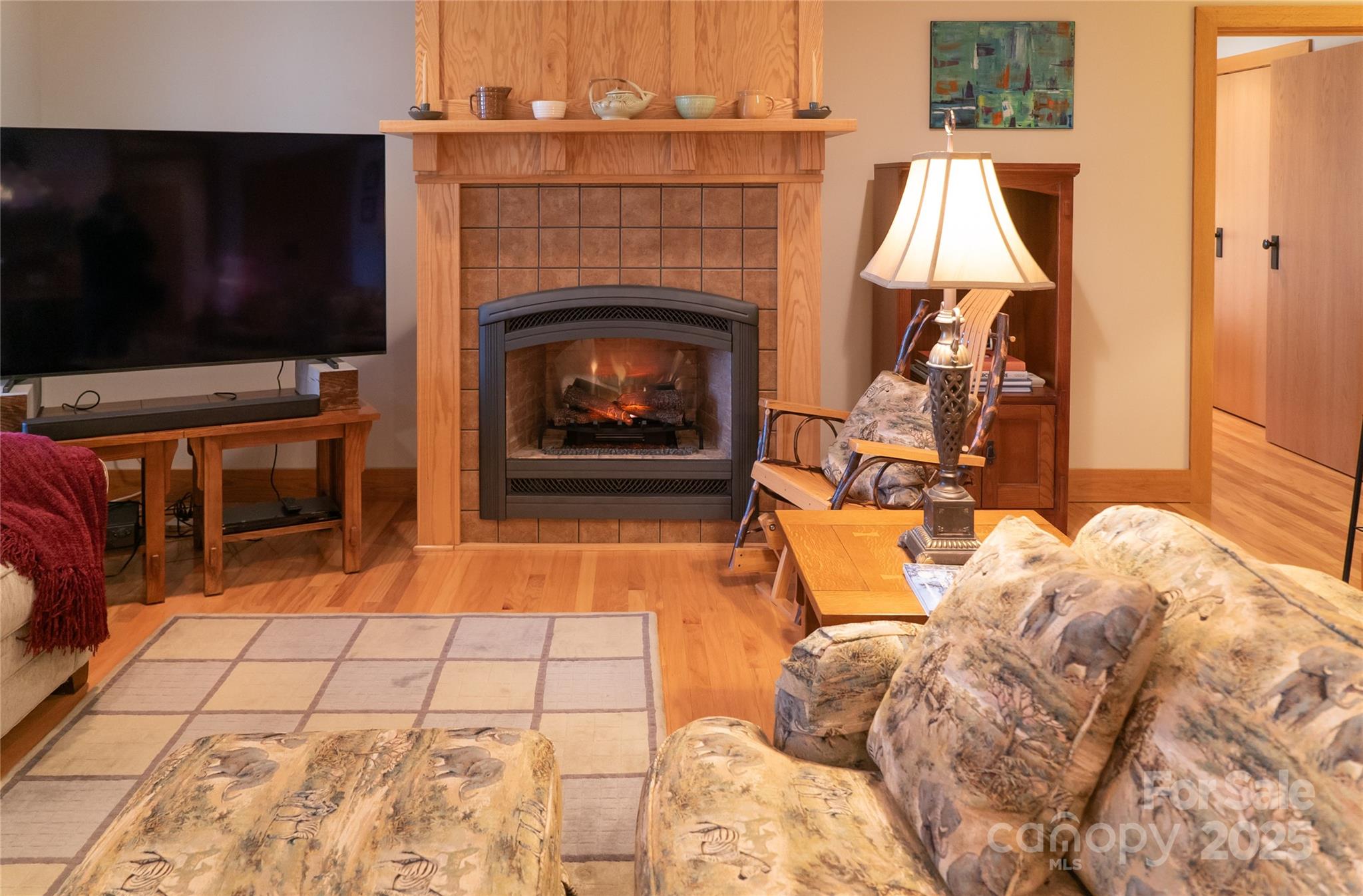 Boone, North Carolina 28607, United States, 4 Bedrooms Bedrooms, ,3 BathroomsBathrooms,Residential,Under Contract,87198