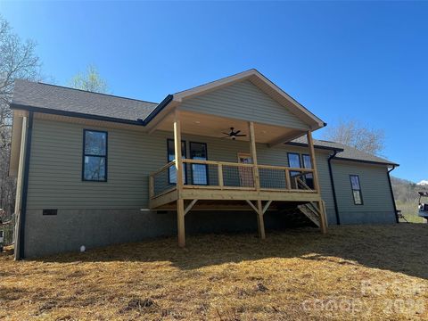 Photo of 118 Max View Drive, Leicester, NC 28748 (MLS # 4365615)