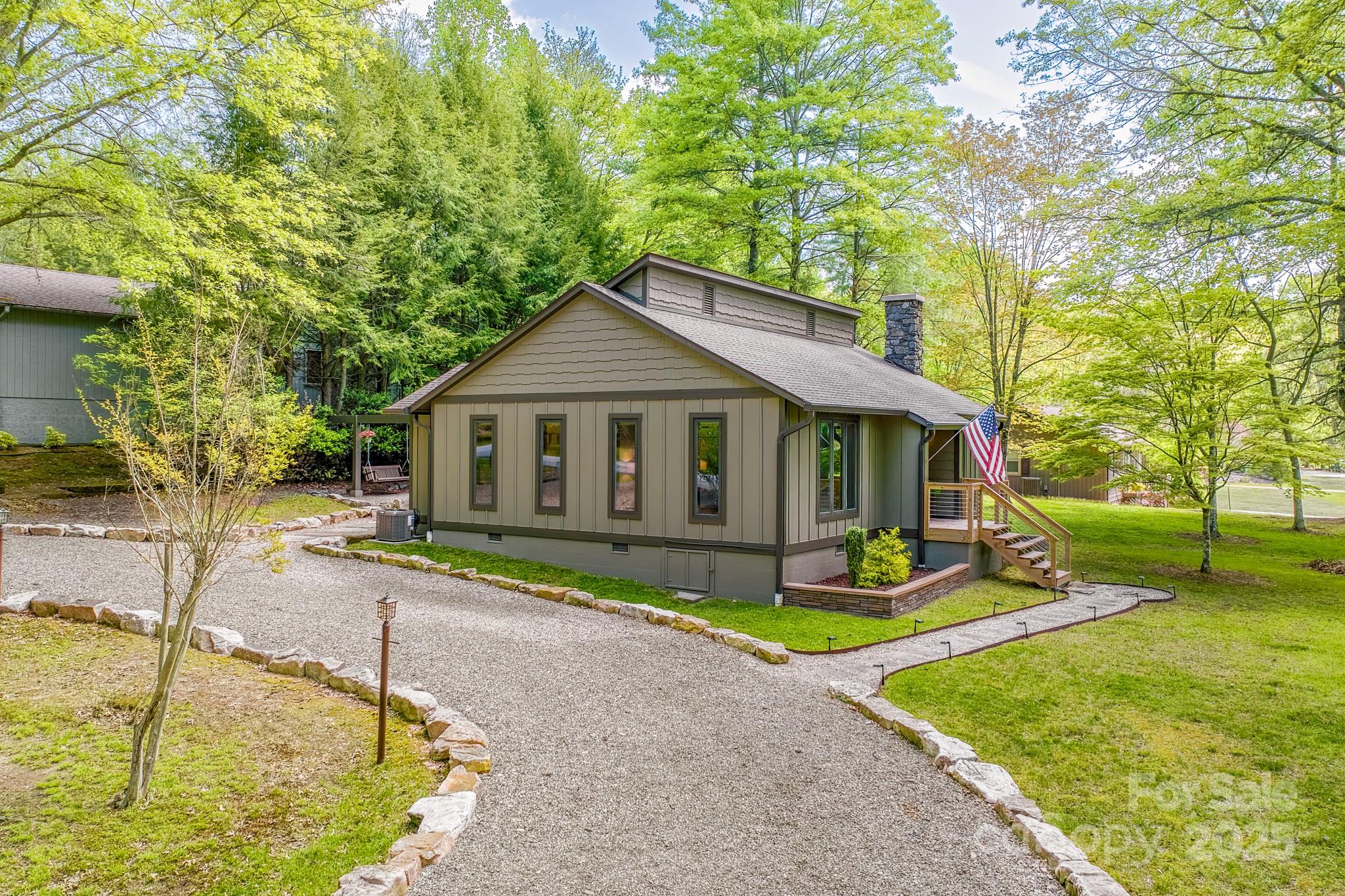 22 Dalonigei Court
