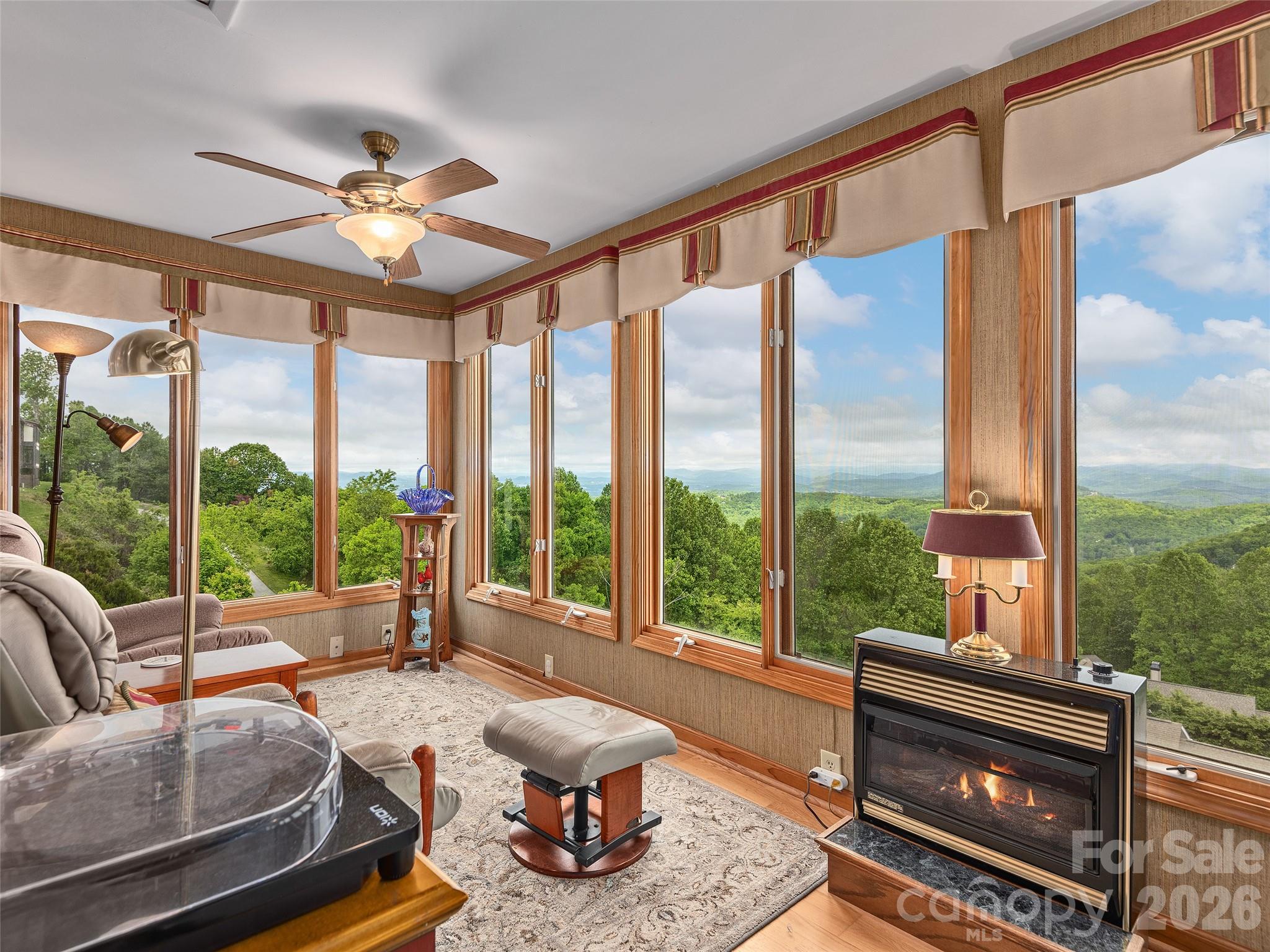 503 Fleetwood Plaza