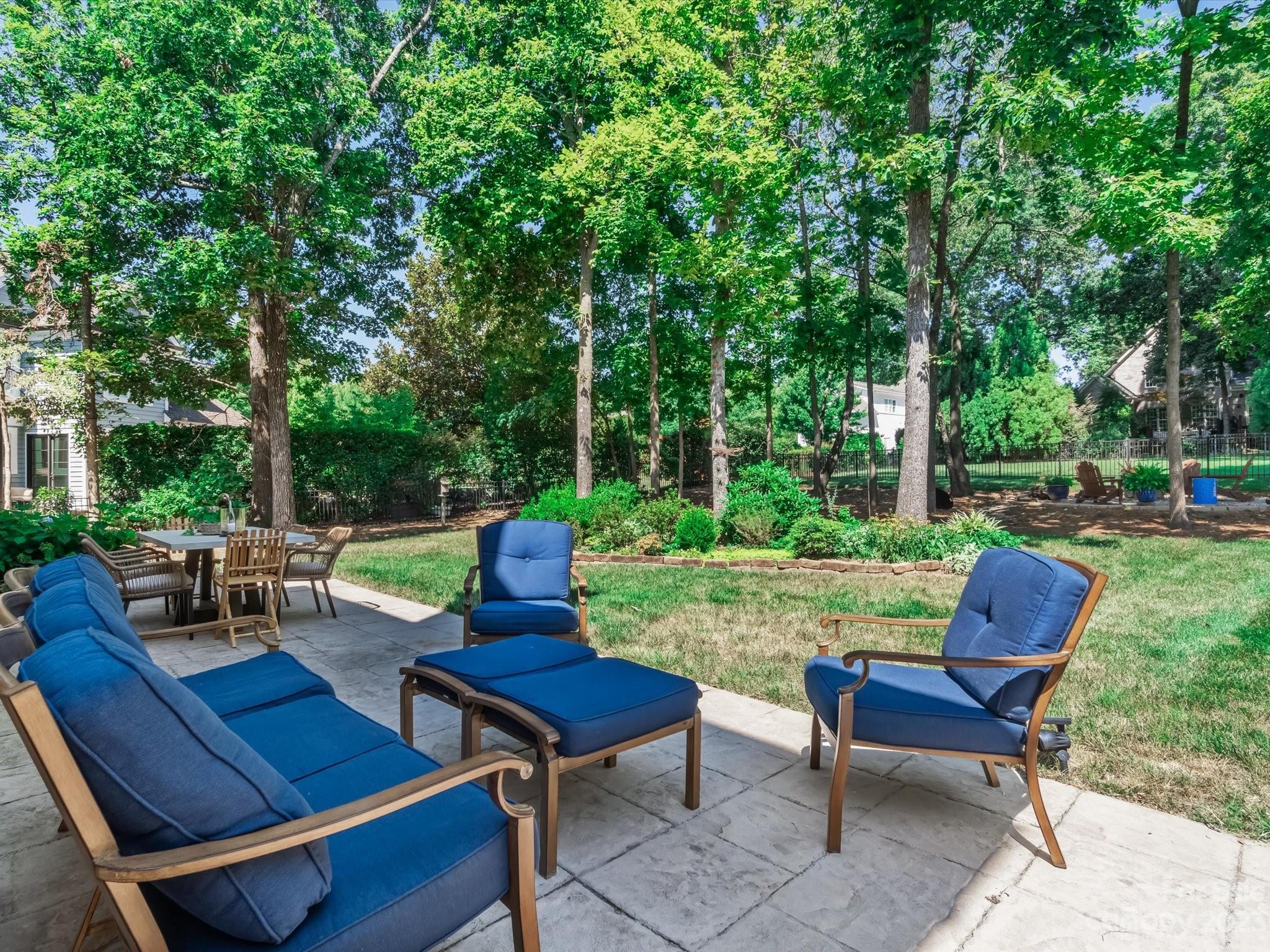 The Peninsula - Residential