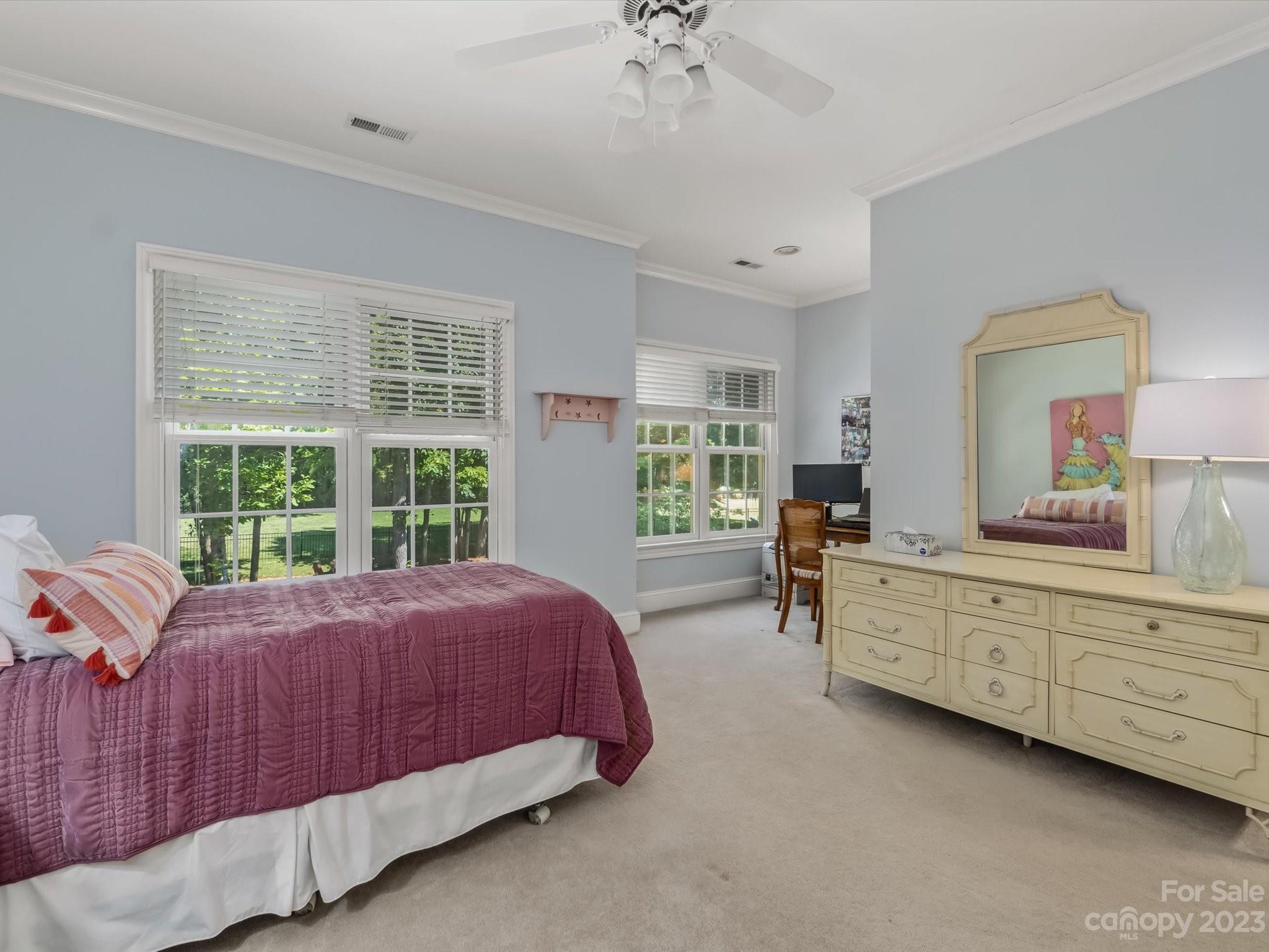 The Peninsula - Residential