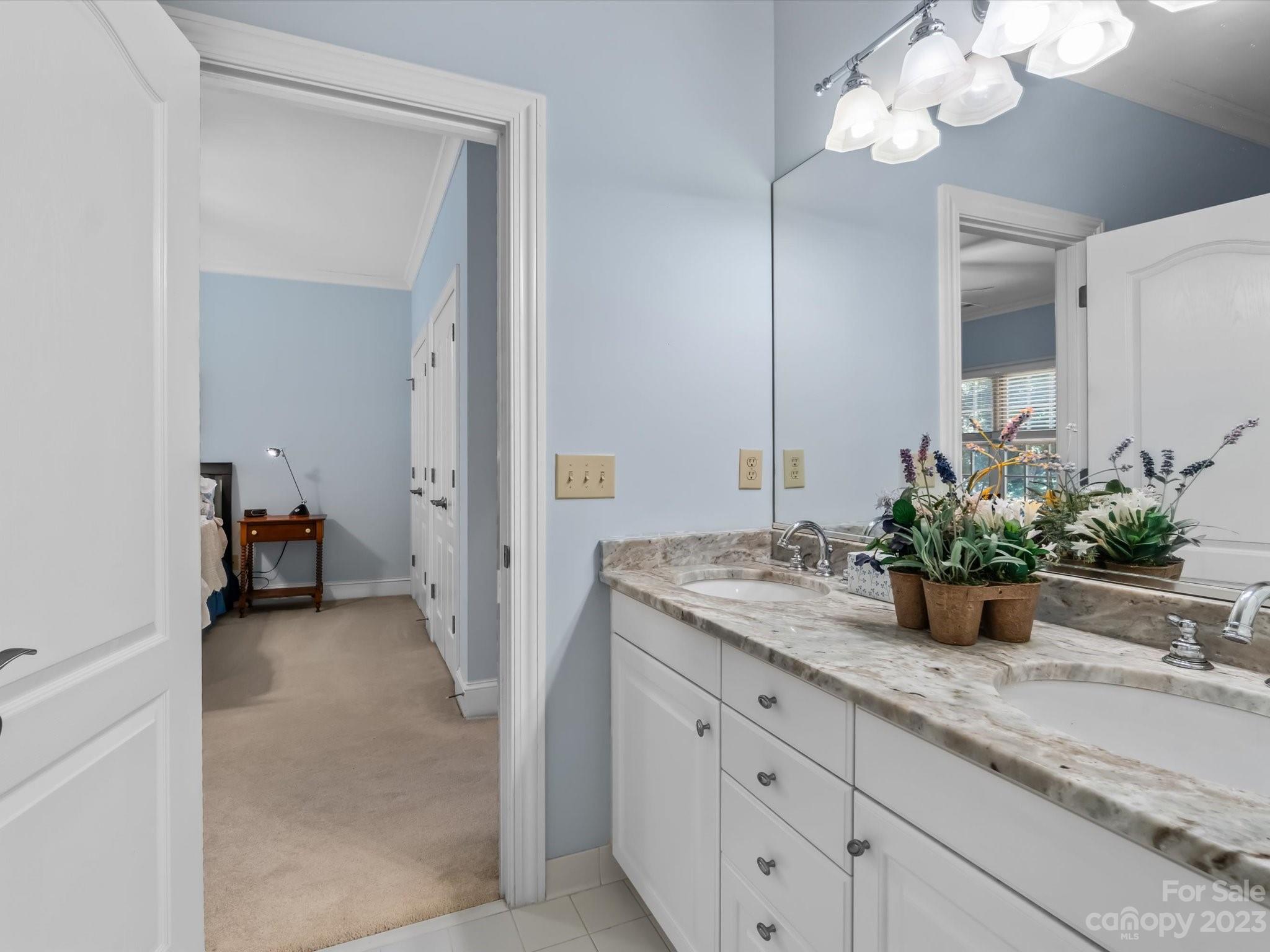 The Peninsula - Residential