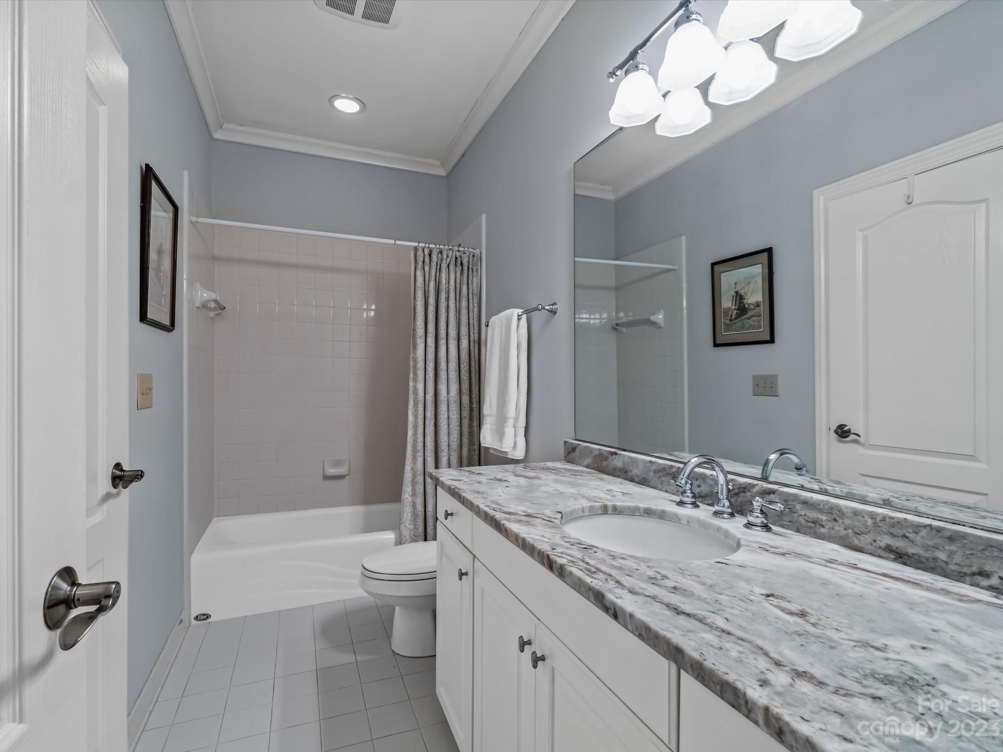 The Peninsula - Residential