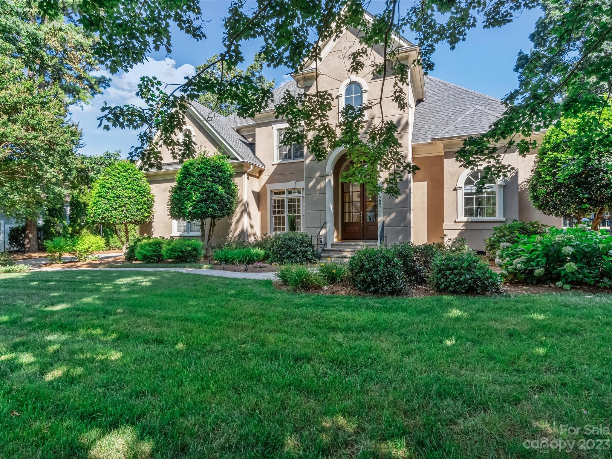 The Peninsula - Residential