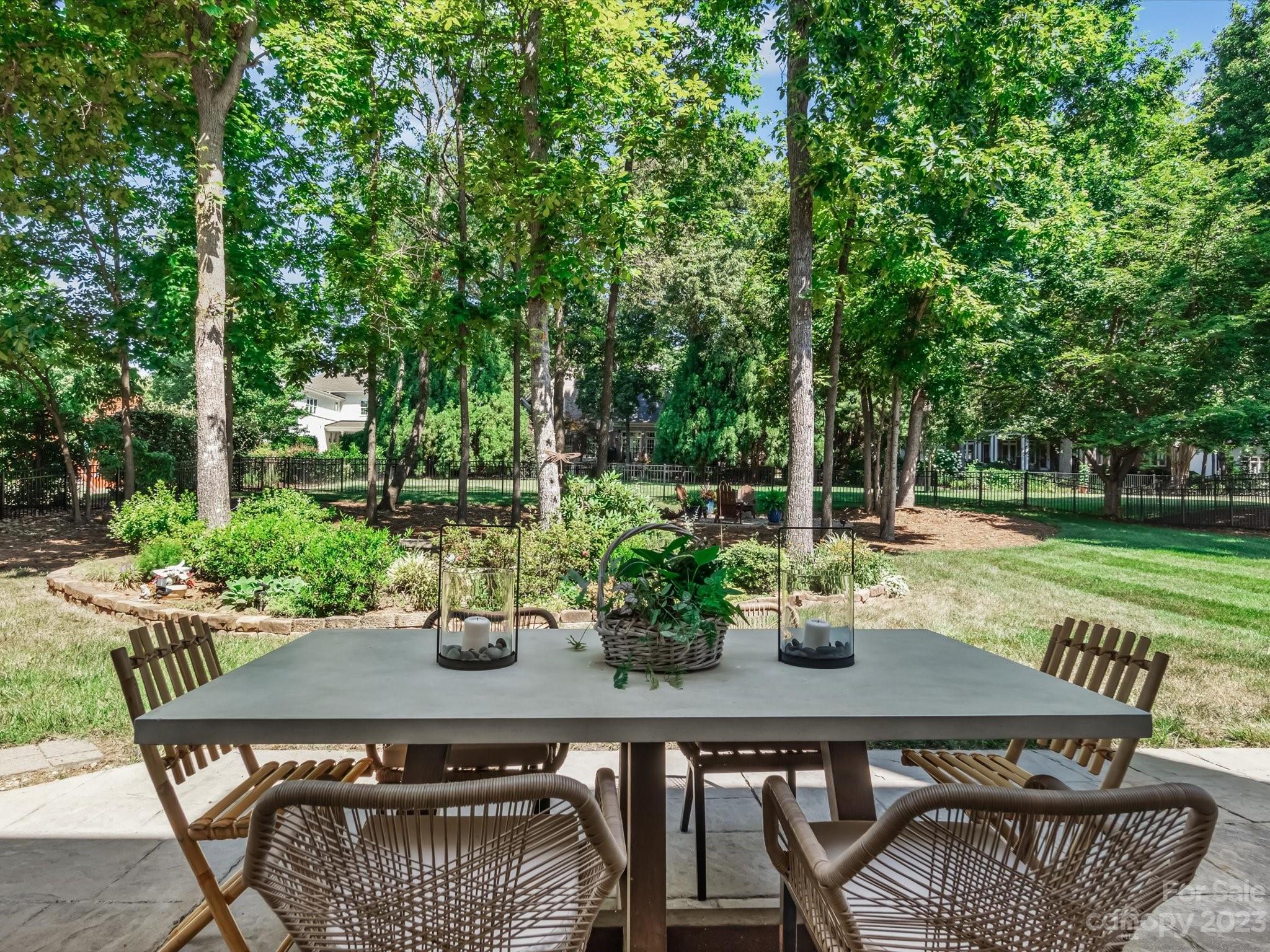 The Peninsula - Residential