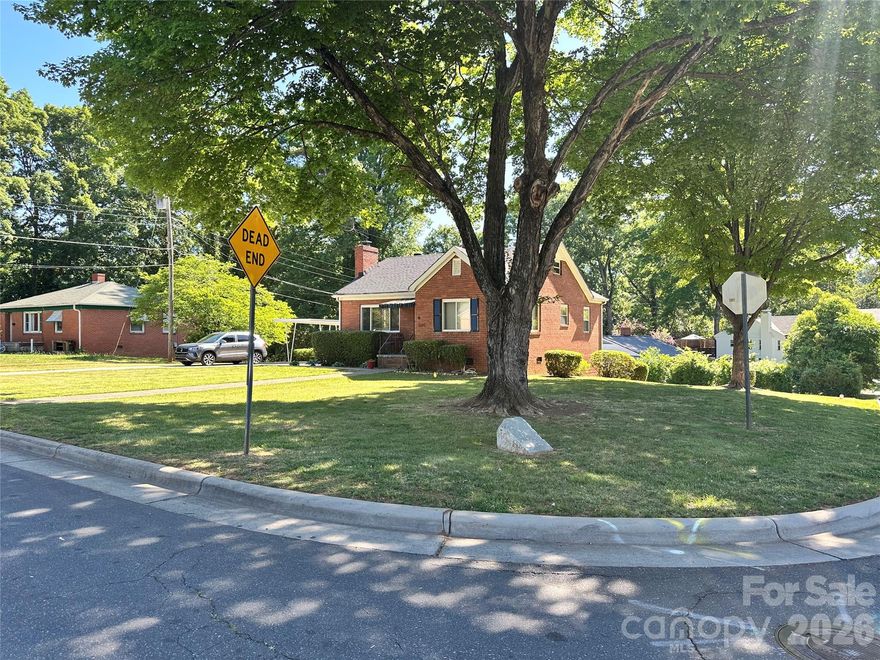 Savvy investors recognize what a corner lot in LoSo represents before everyone else does. This .26-acre N1-C zoned corner parcel sits in Charlotte's rapidly transforming Lower South End corridor, where new luxury single family and Dual townhome communities are actively going up next door— the market is casting its vote in real time. Corner lots of this size in LoSo are a shrinking commodity, and the zoning delivers real options.
Walkable to South End's most celebrated restaurants, breweries, and nightlife, with light rail access nearby. Opportunities at this price point, on a corner, in this location. Home is being sold as is. Seller stated no known issues.