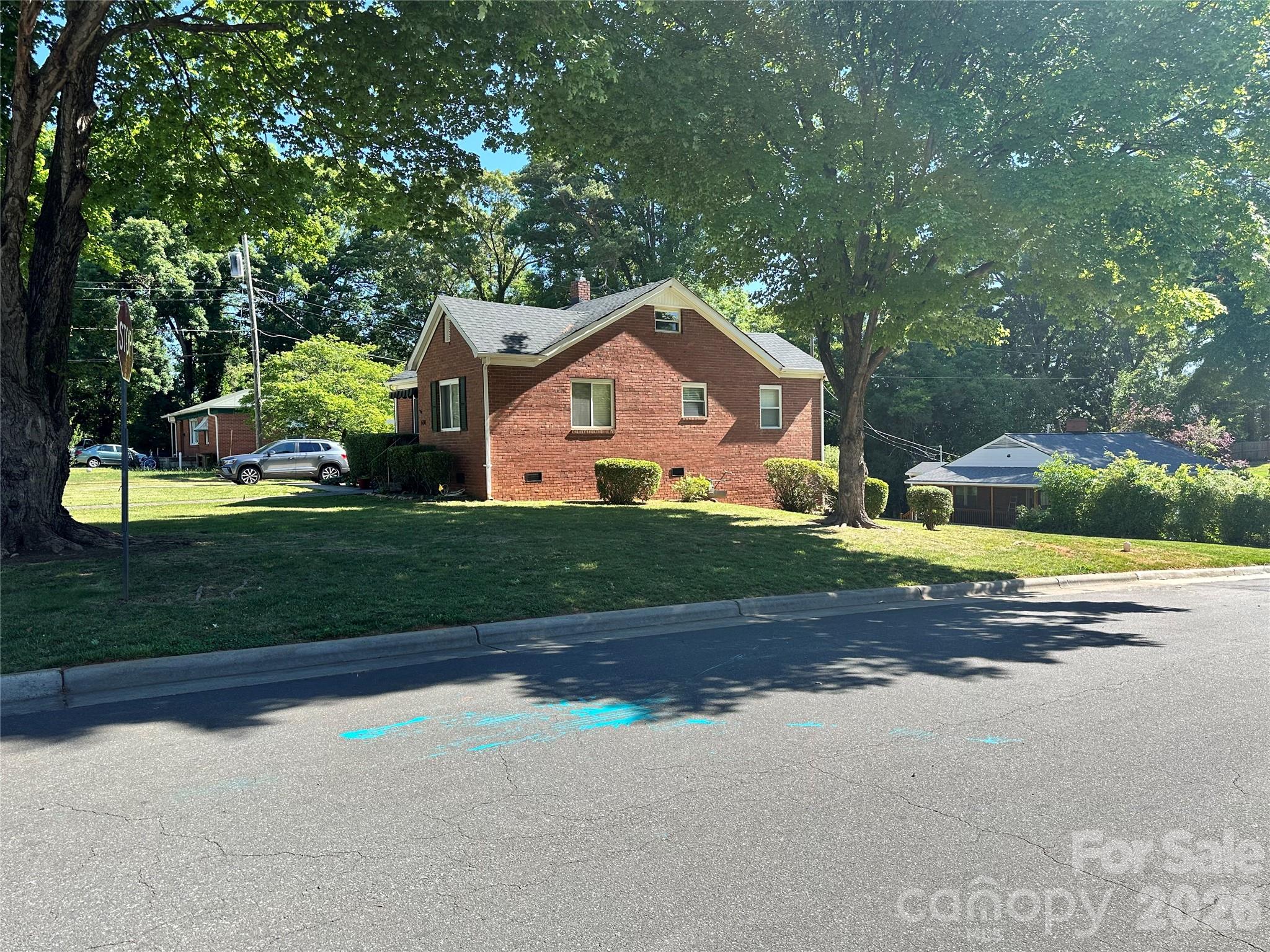600 W Cama Street 8