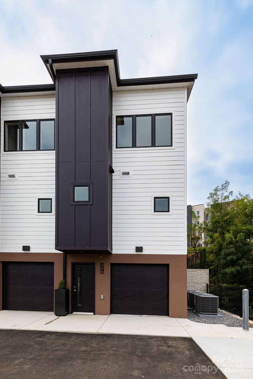 3 Lee Garden Lane 105