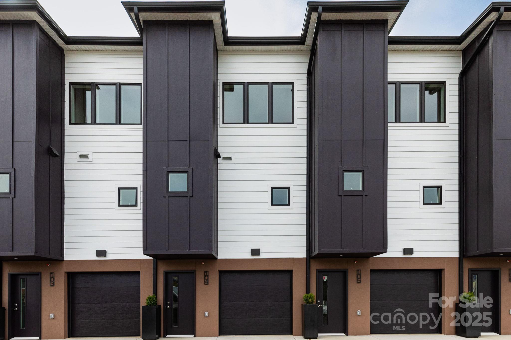 3 Lee Garden Lane 105