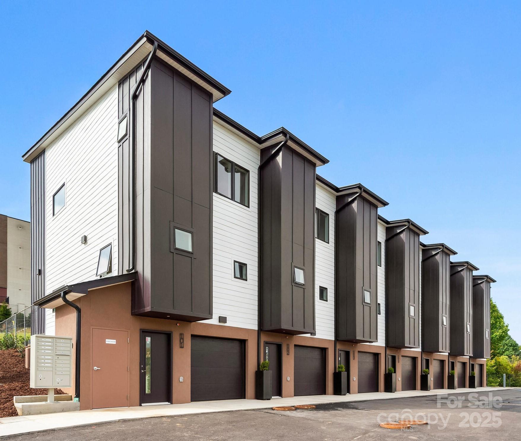 3 Lee Garden Lane 105
