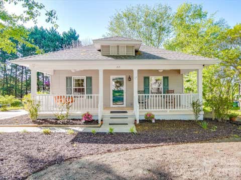 Photo of 215 6th Street, Belmont, NC 28012 (MLS # 4392916)