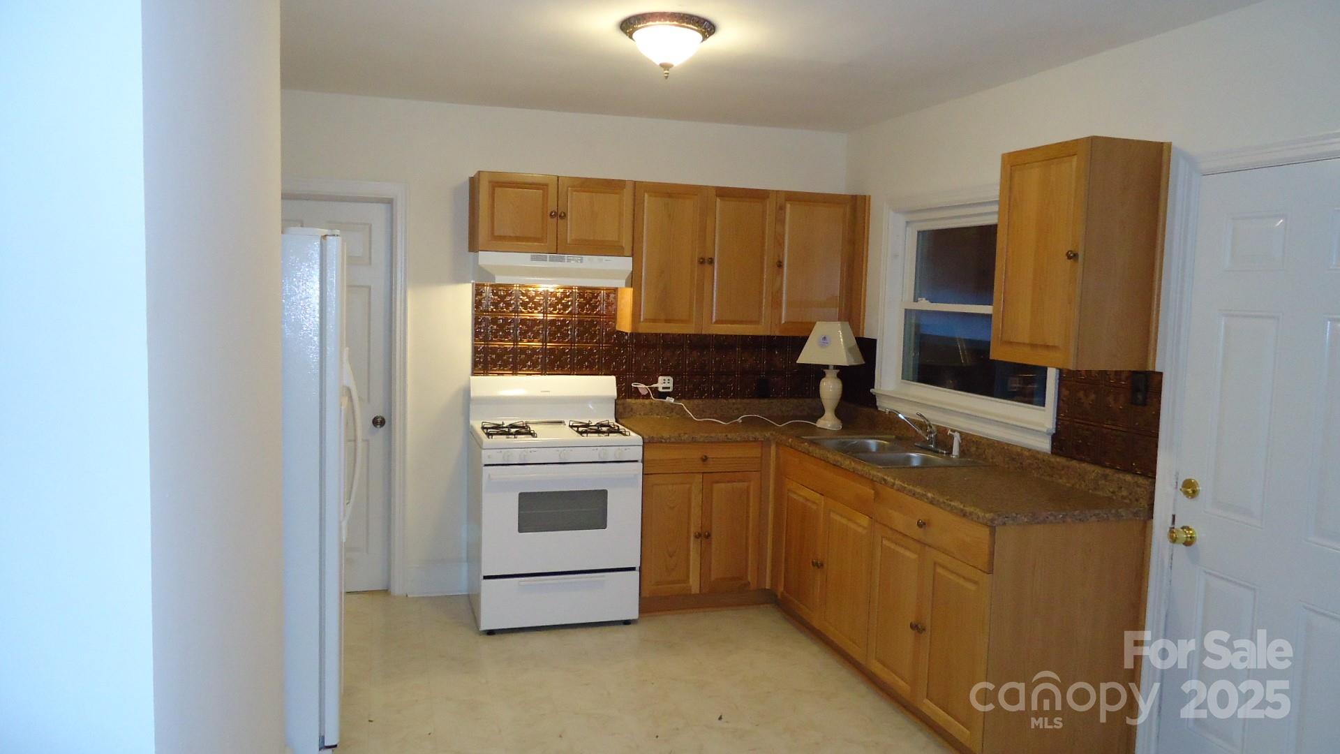 1646 Arnold Drive