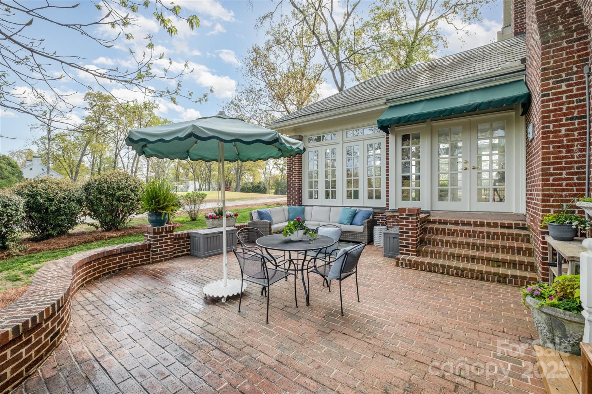 Country Club - Residential