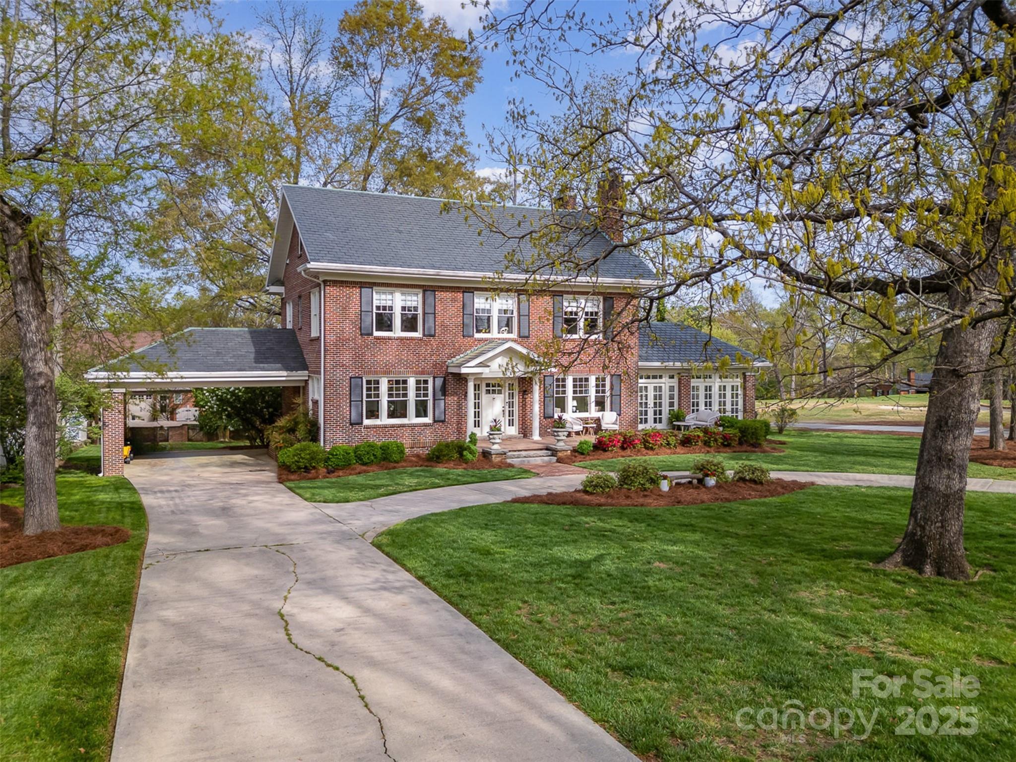 Country Club - Residential