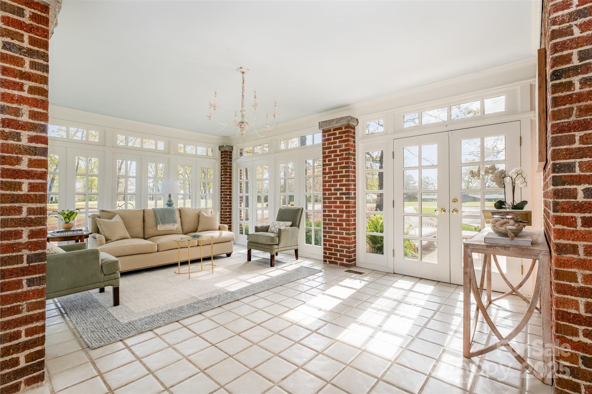 Country Club - Residential