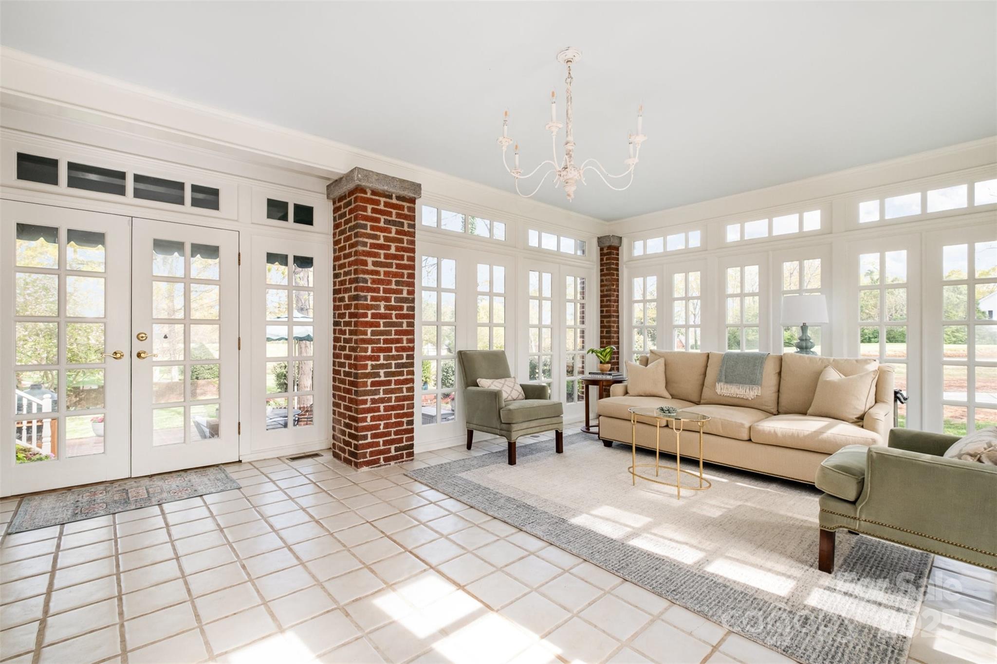 Country Club - Residential