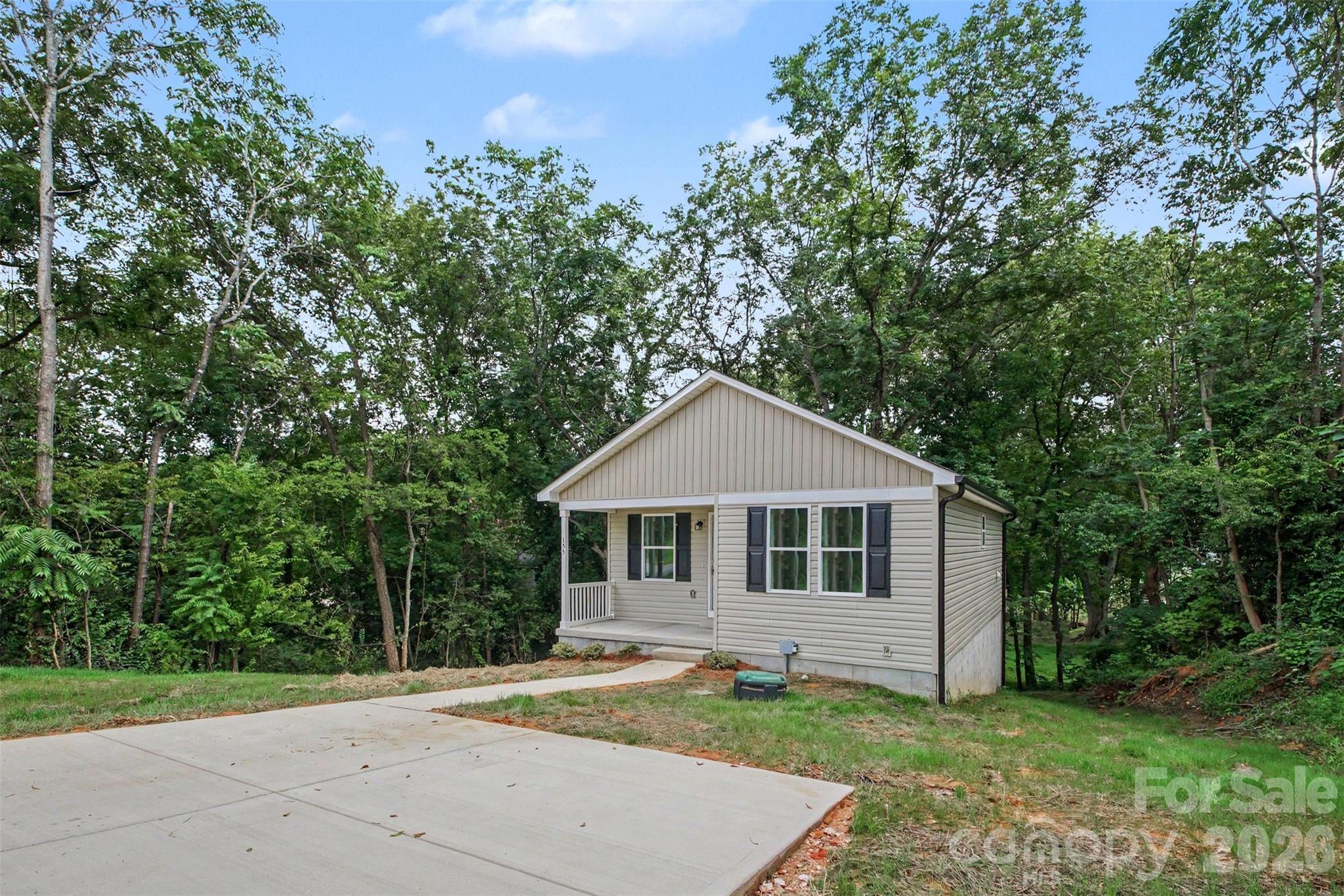 155 Corban Avenue SW