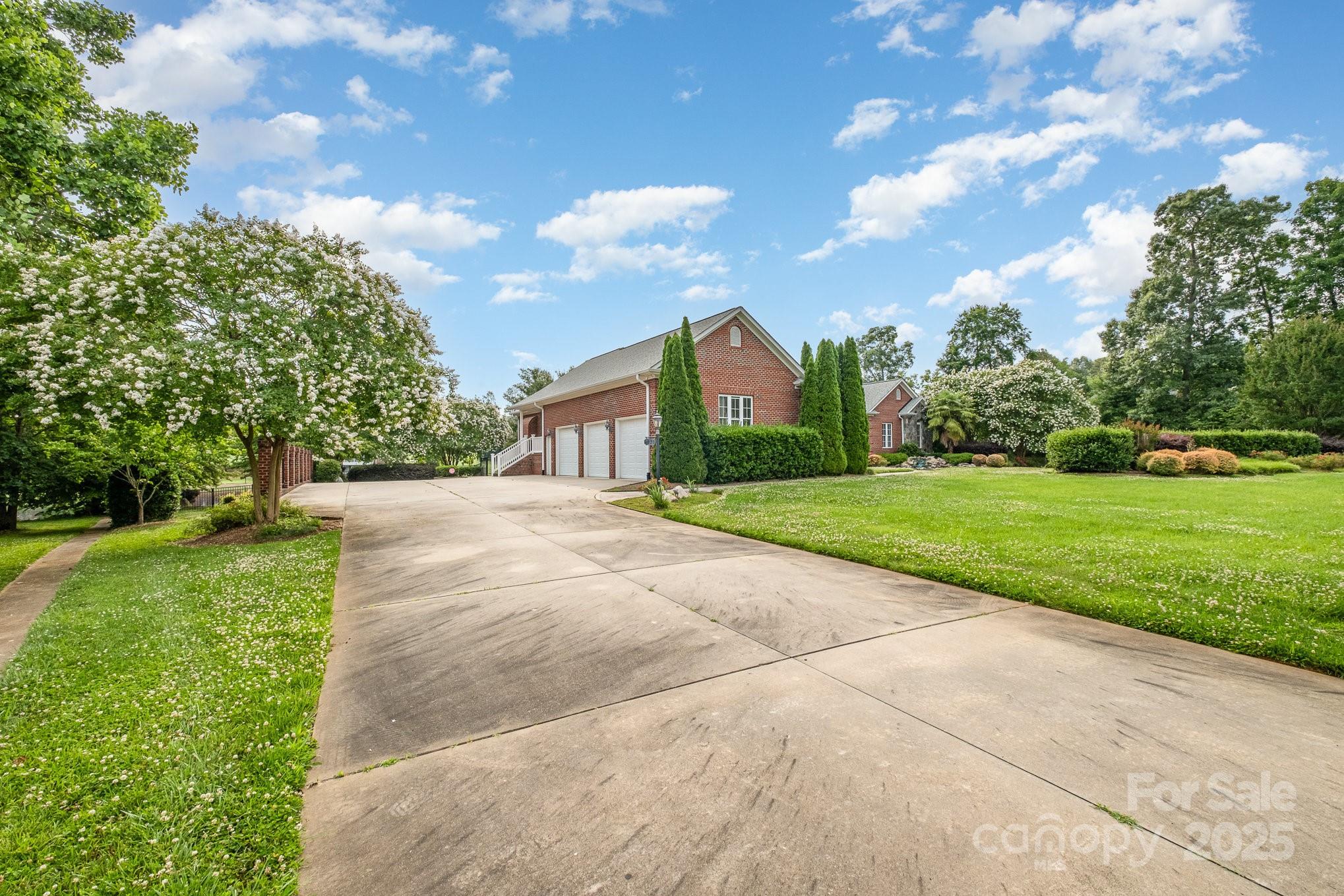 6823 Manatee Drive