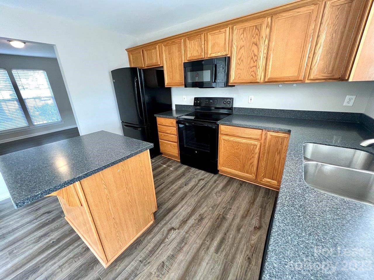 Planters Walk - Residential Lease