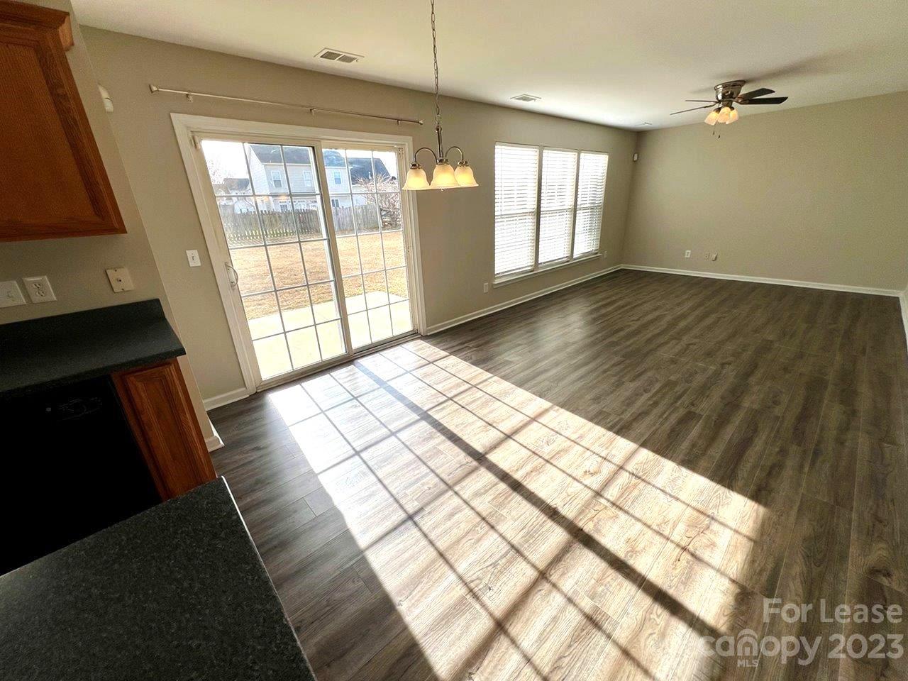 Planters Walk - Residential Lease