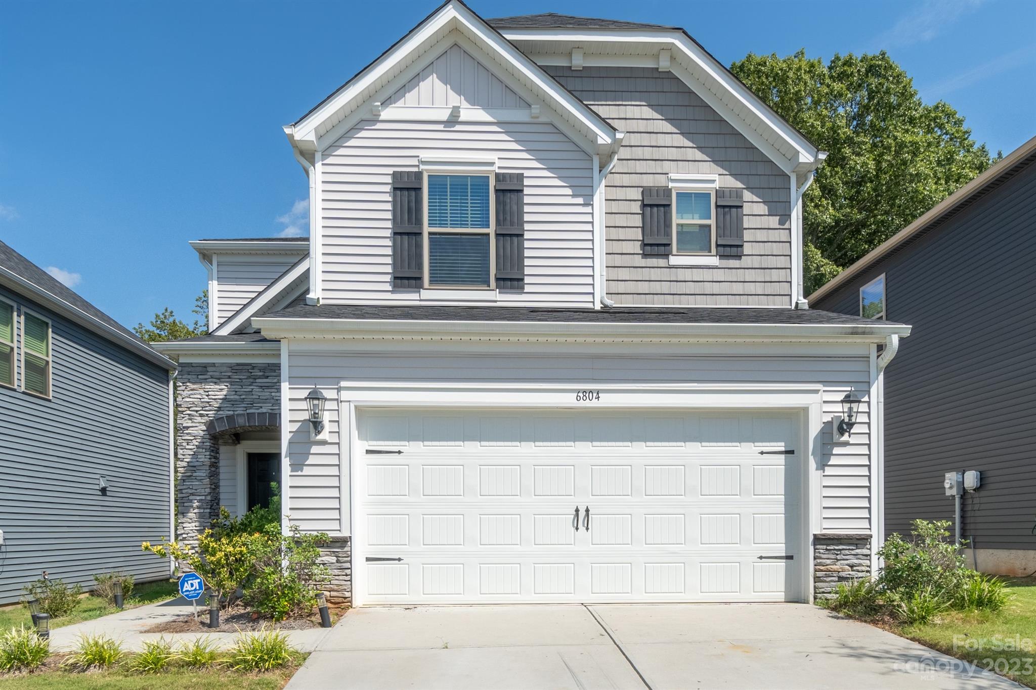 Larkhaven Hills - Residential