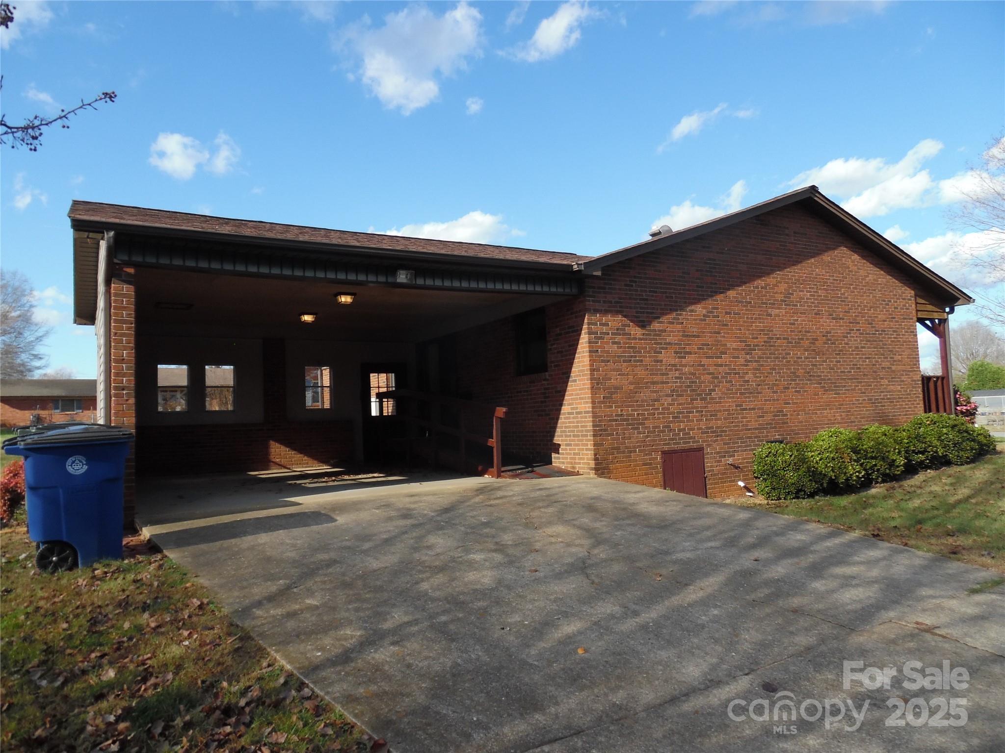 106 Belleview Drive NE