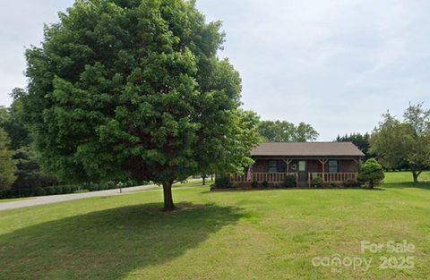 106 Belleview Drive NE Conover NC 28613