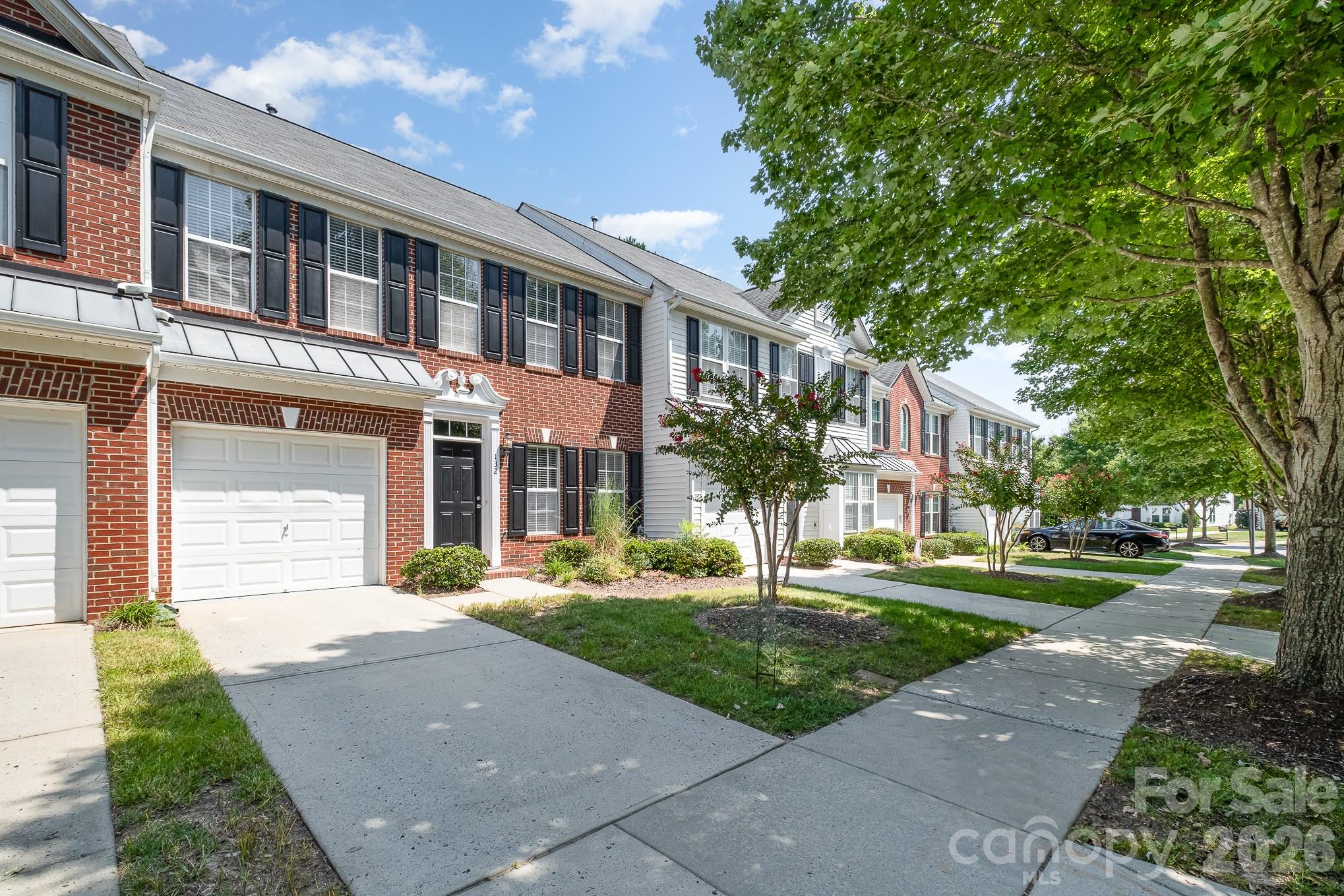 132 S Arcadian Way