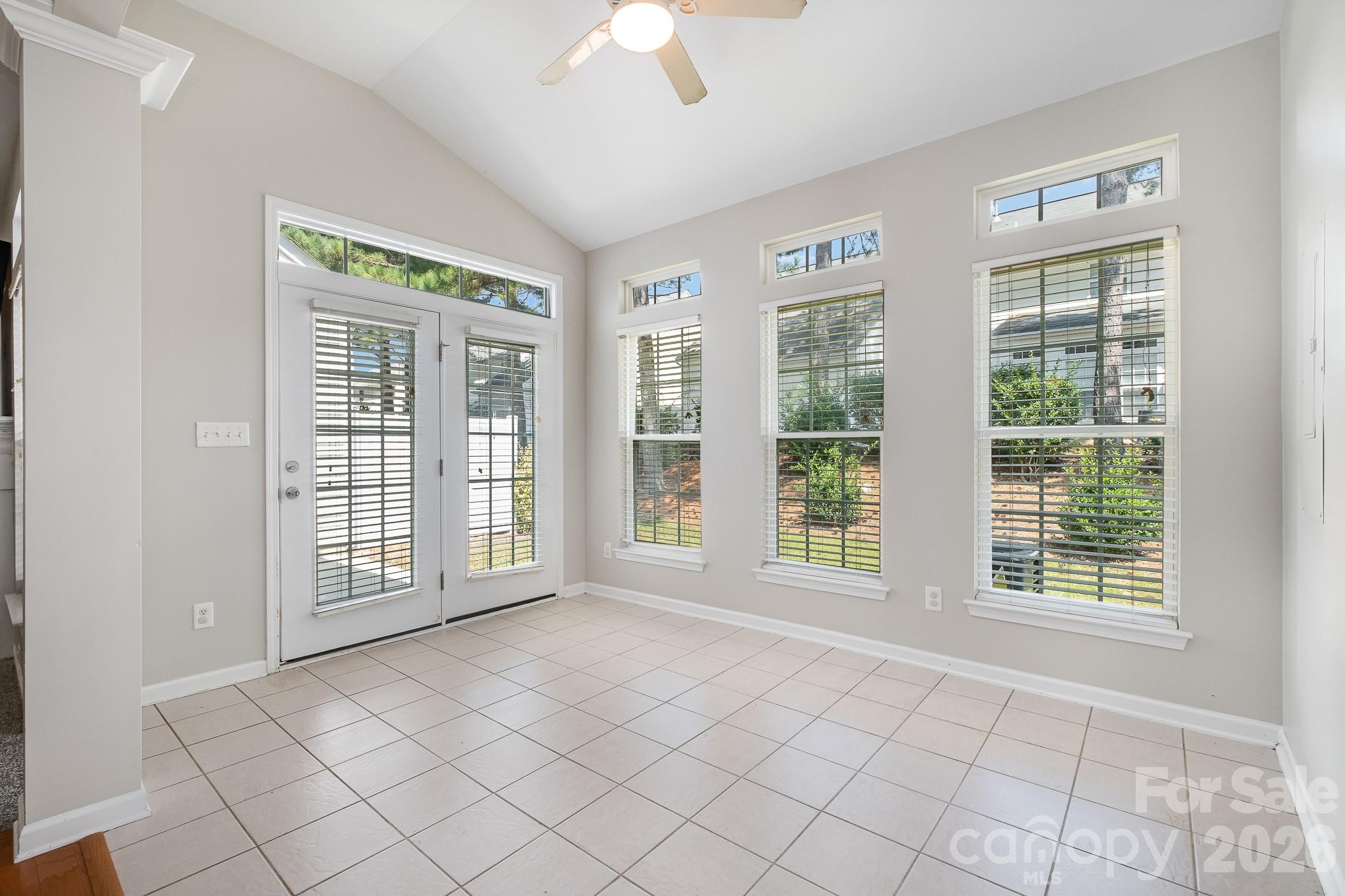 132 S Arcadian Way
