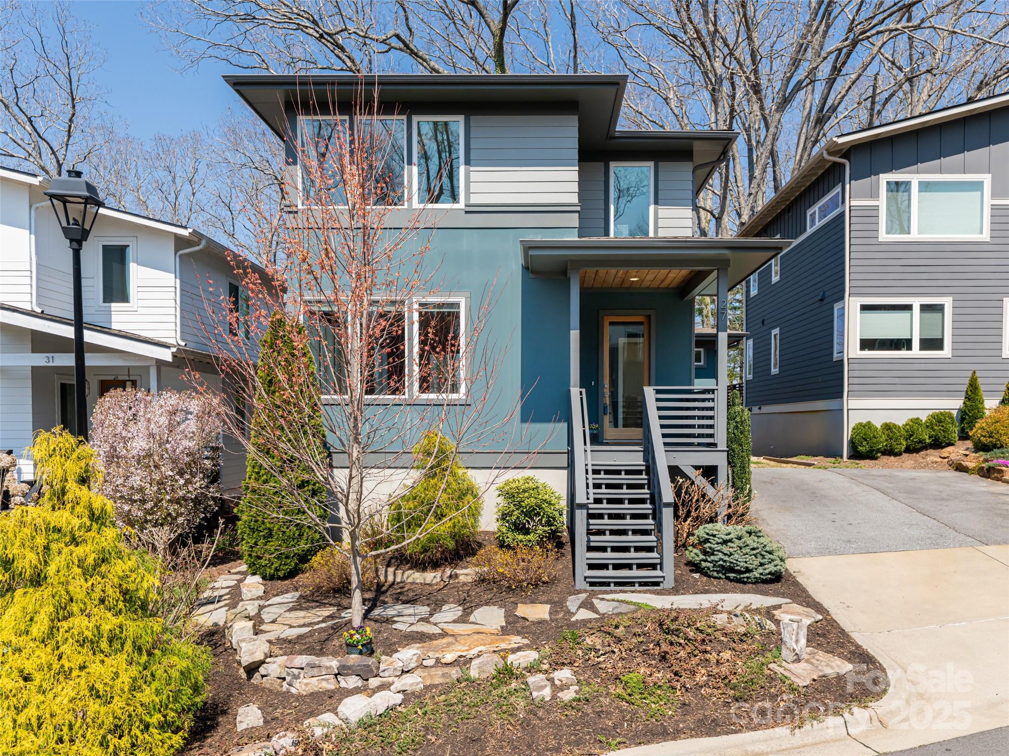 27 Mauricet Lane