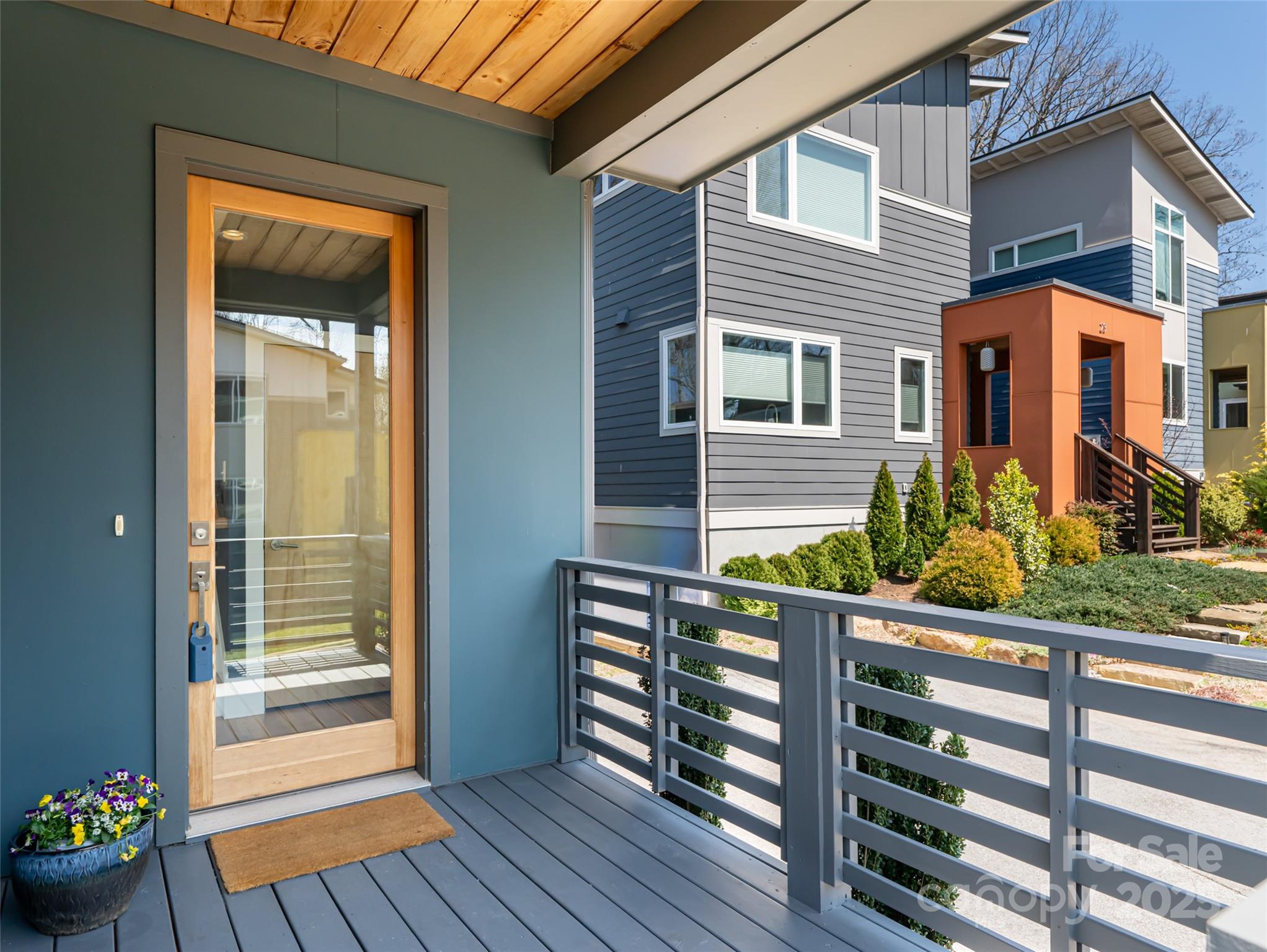 27 Mauricet Lane