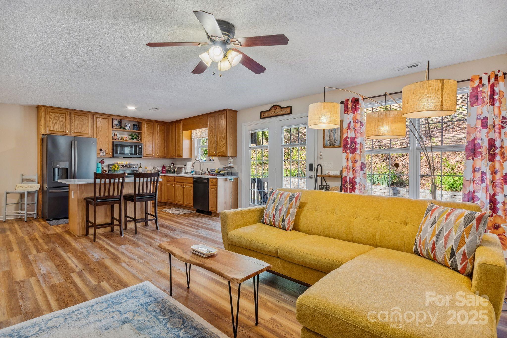 Hutchinson Woods - Residential