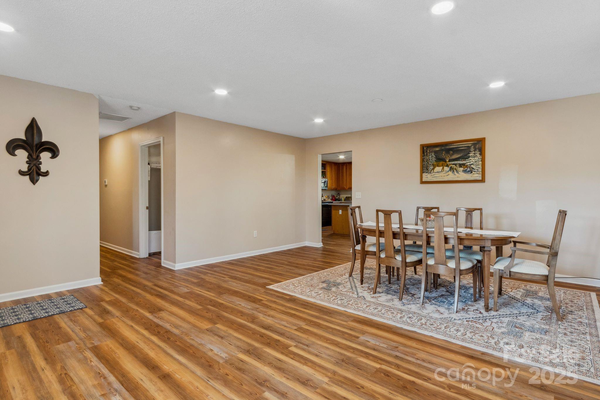 Hutchinson Woods - Residential