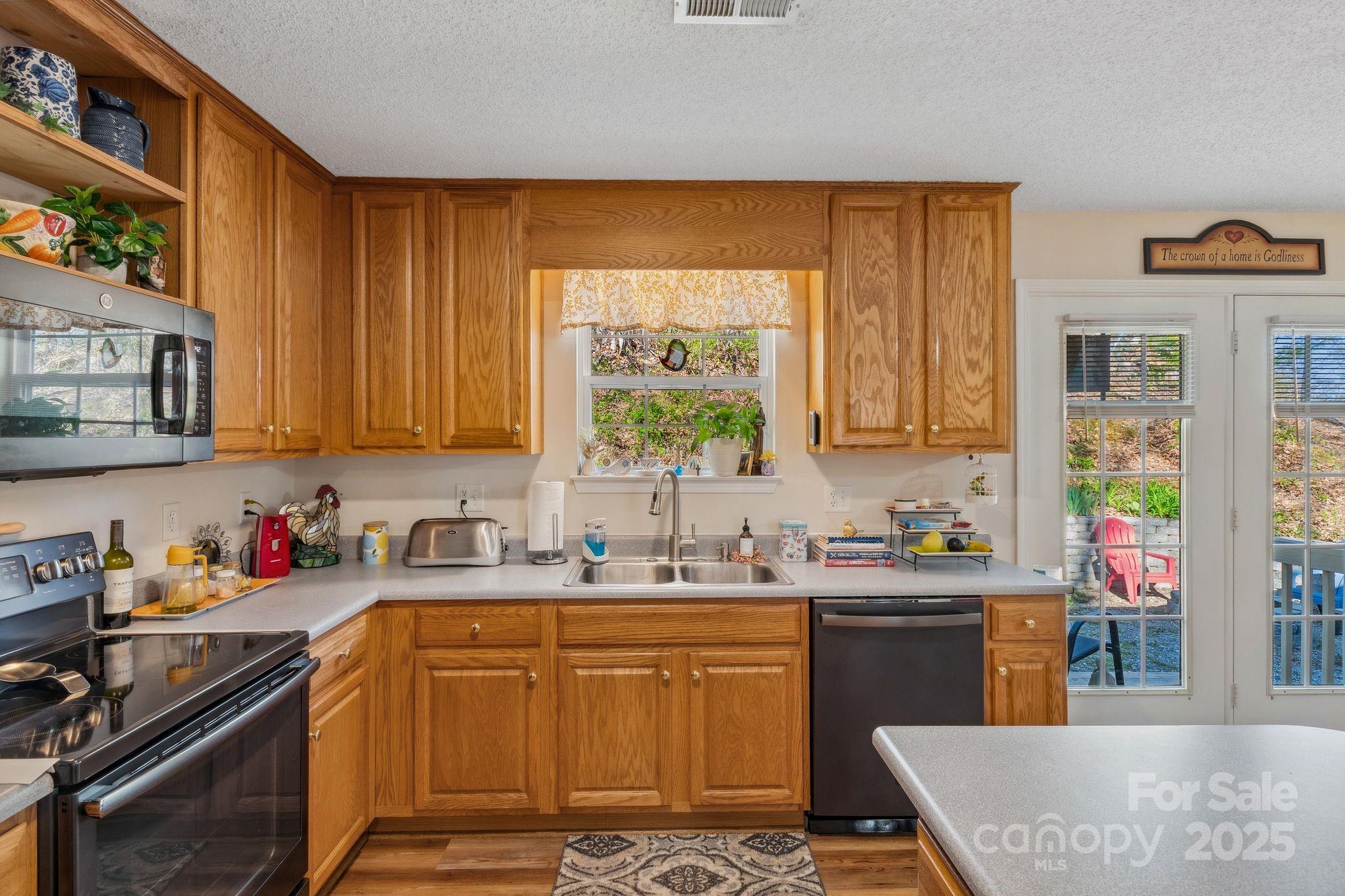 Hutchinson Woods - Residential