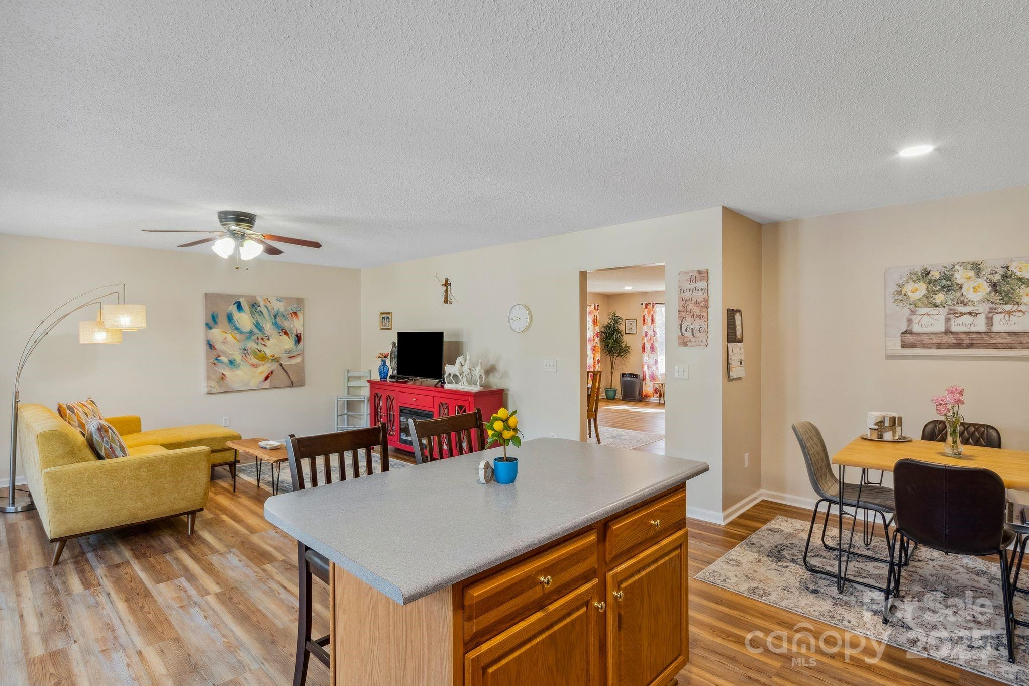 Hutchinson Woods - Residential