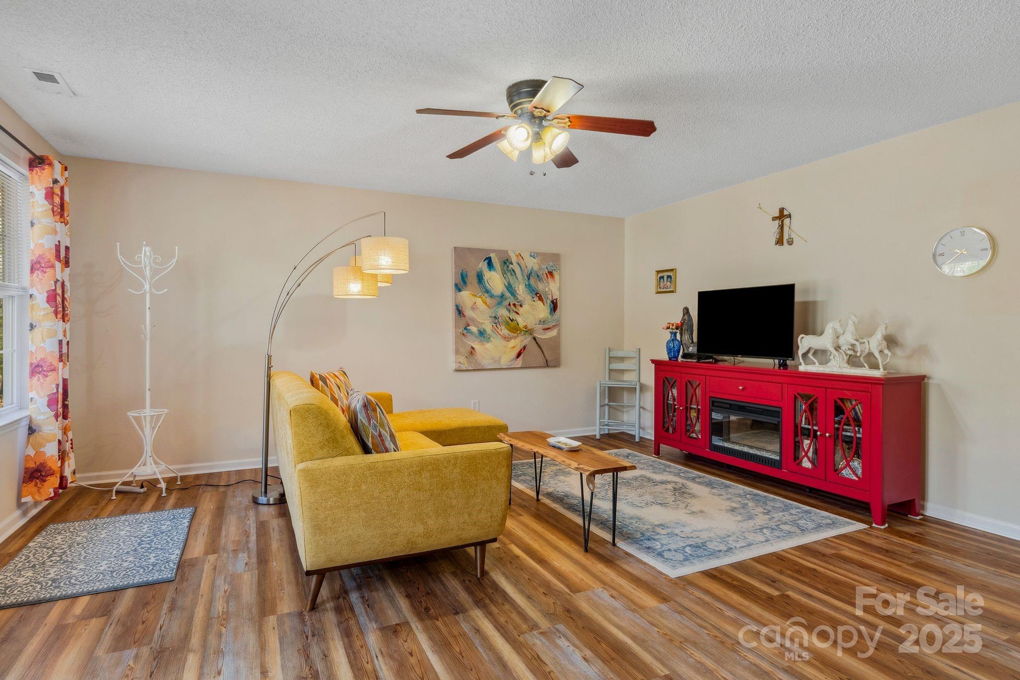 Hutchinson Woods - Residential