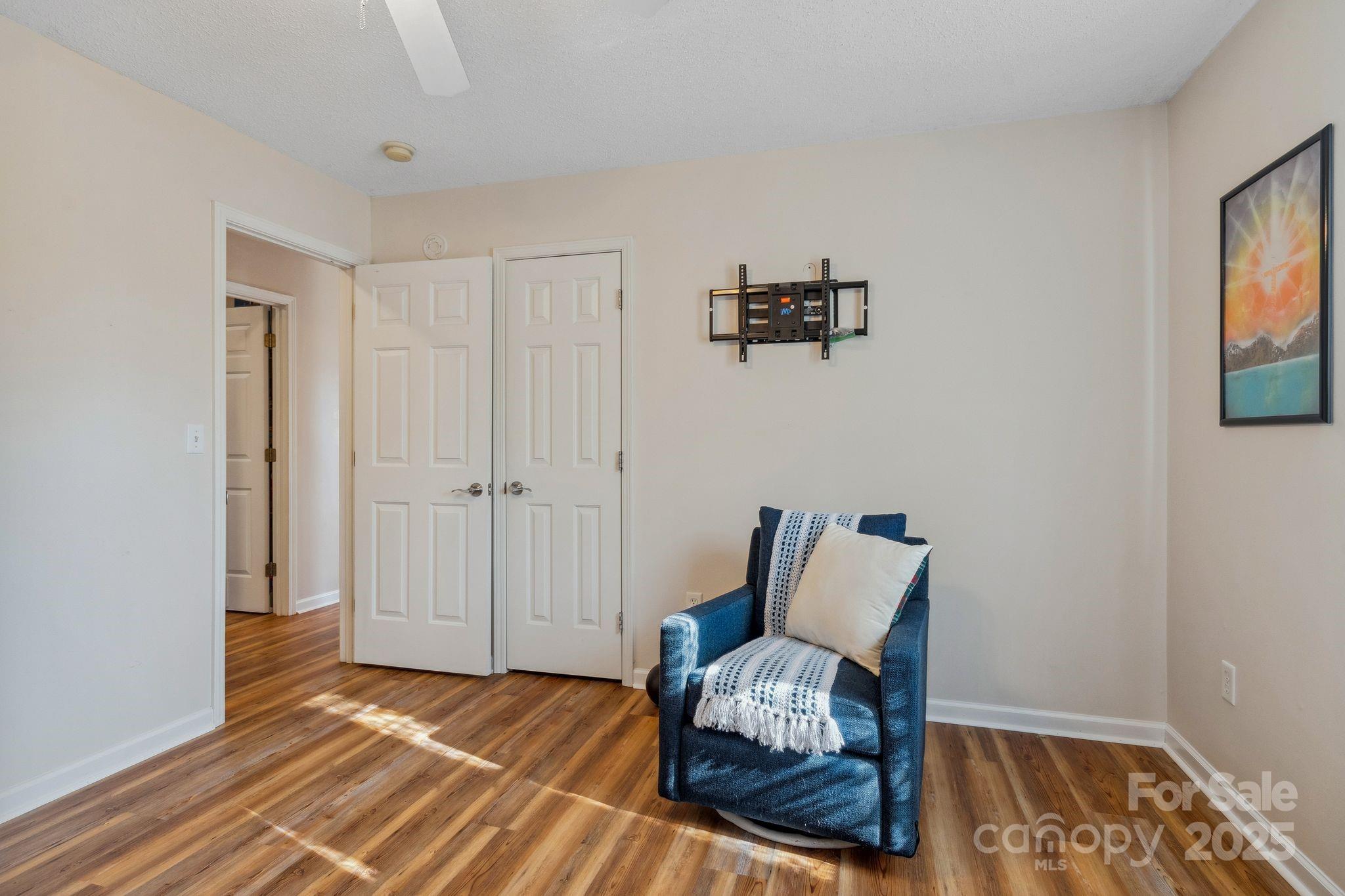 Hutchinson Woods - Residential