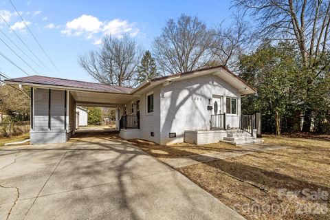 Photo of 1008 Clanton Road, Charlotte, NC 28217 (MLS # 4370440)